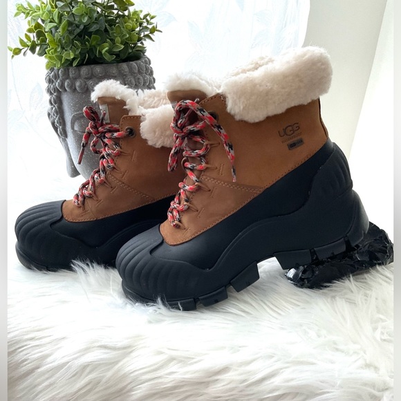 UGG Shoes - UGG HIKER BOOTS